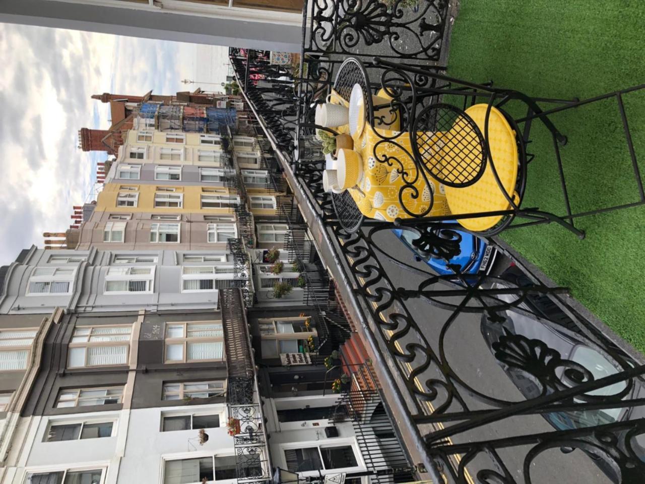 Striking Seaside One Bed Balcony Flat In Brighton Leilighet Eksteriør bilde